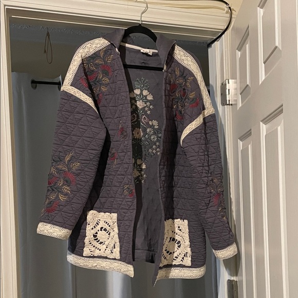 POL Jackets & Blazers - POL Quilted Jacket with Embroidered Floral Design - Gray and Cream